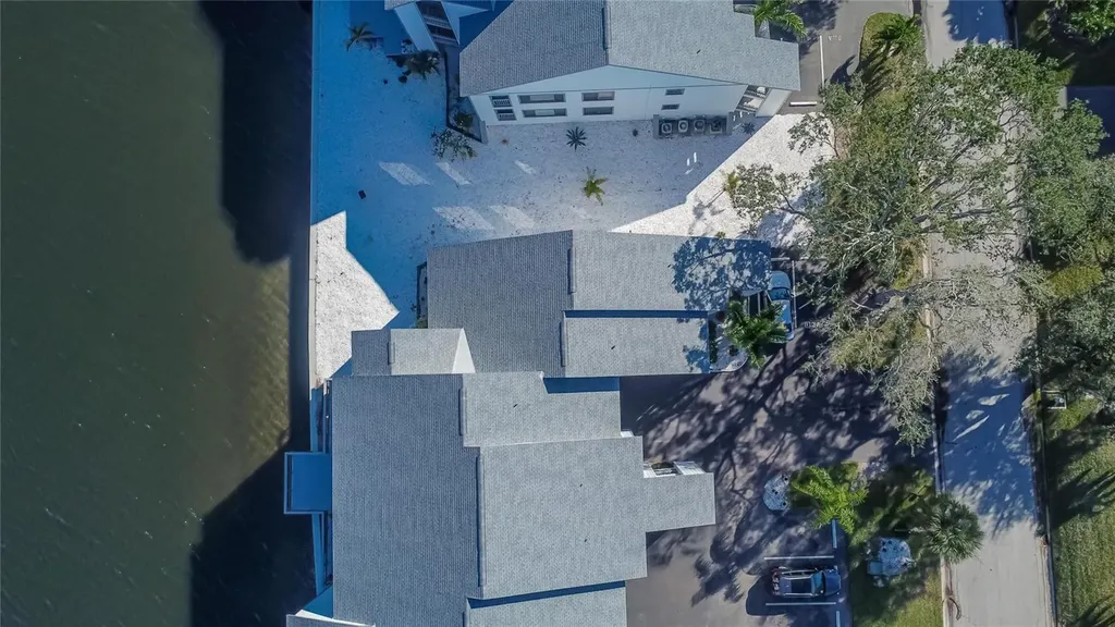 813 Bahia Del Sol Drive Ruskin FL 33570