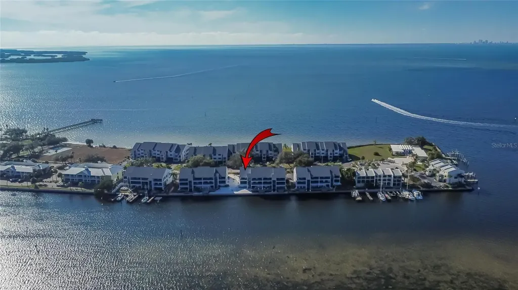 813 Bahia Del Sol Drive Ruskin FL 33570