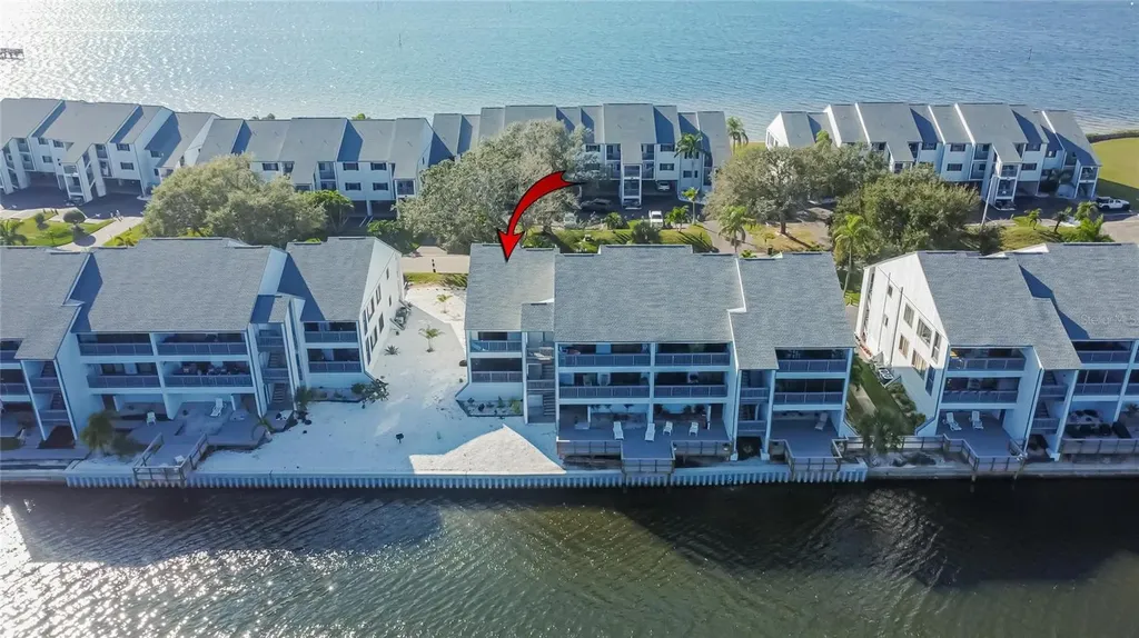 813 Bahia Del Sol Drive Ruskin FL 33570