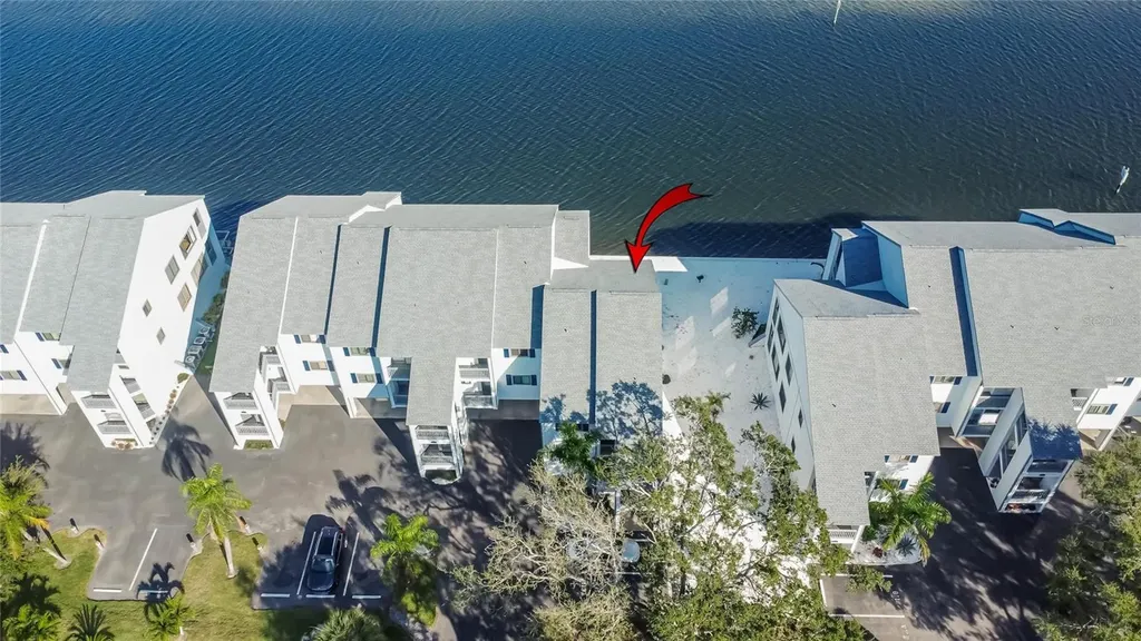 813 Bahia Del Sol Drive Ruskin FL 33570