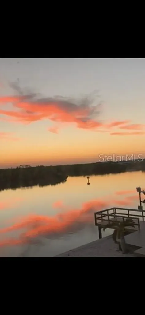 813 Bahia Del Sol Drive Ruskin FL 33570