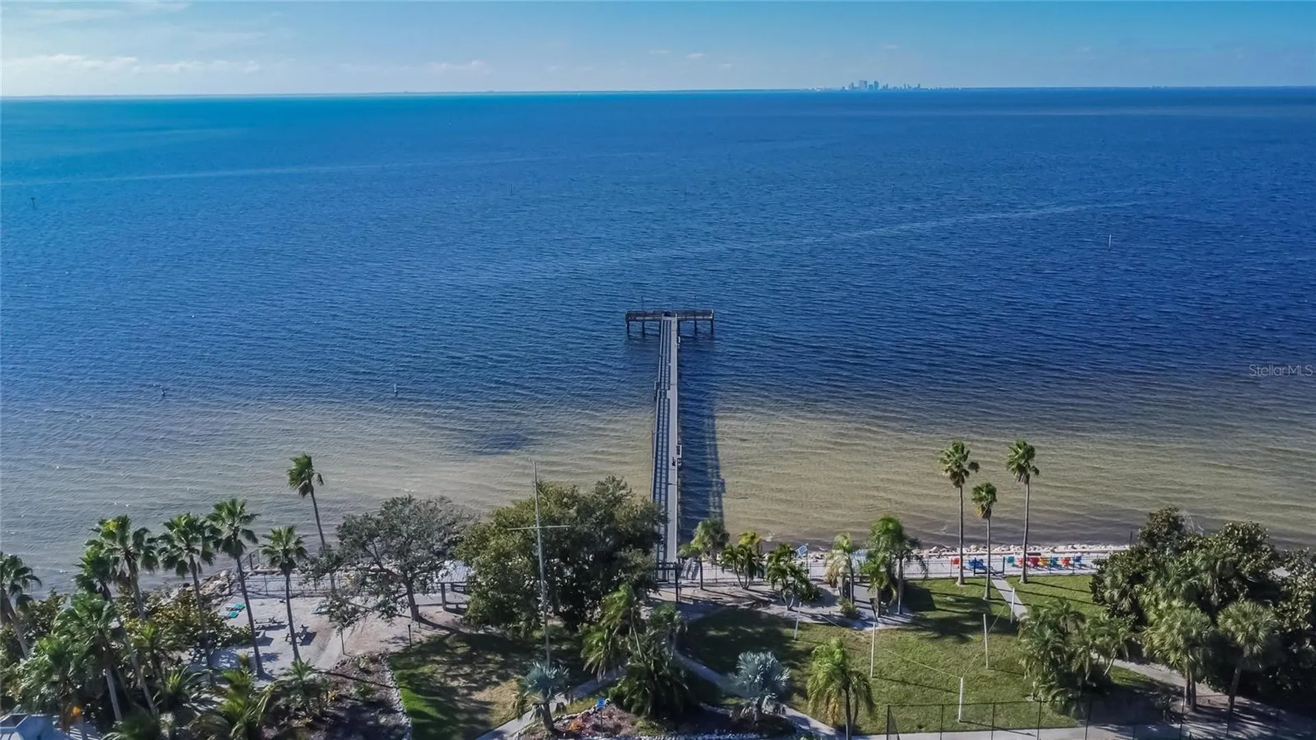 813 Bahia Del Sol Drive Ruskin FL 33570