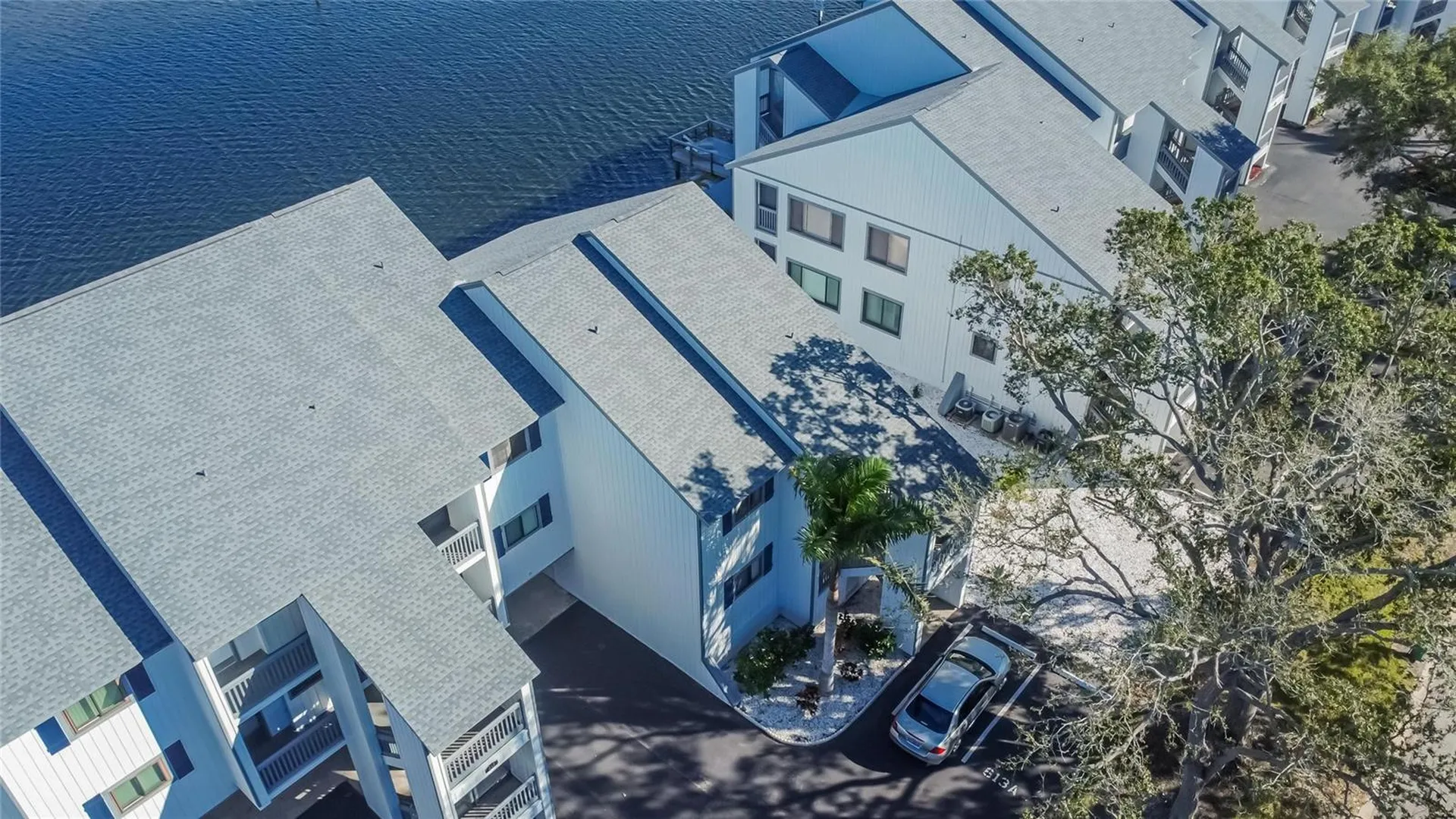 813 Bahia Del Sol Drive Ruskin FL 33570