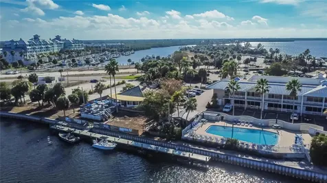 813 Bahia Del Sol Drive Ruskin FL 33570