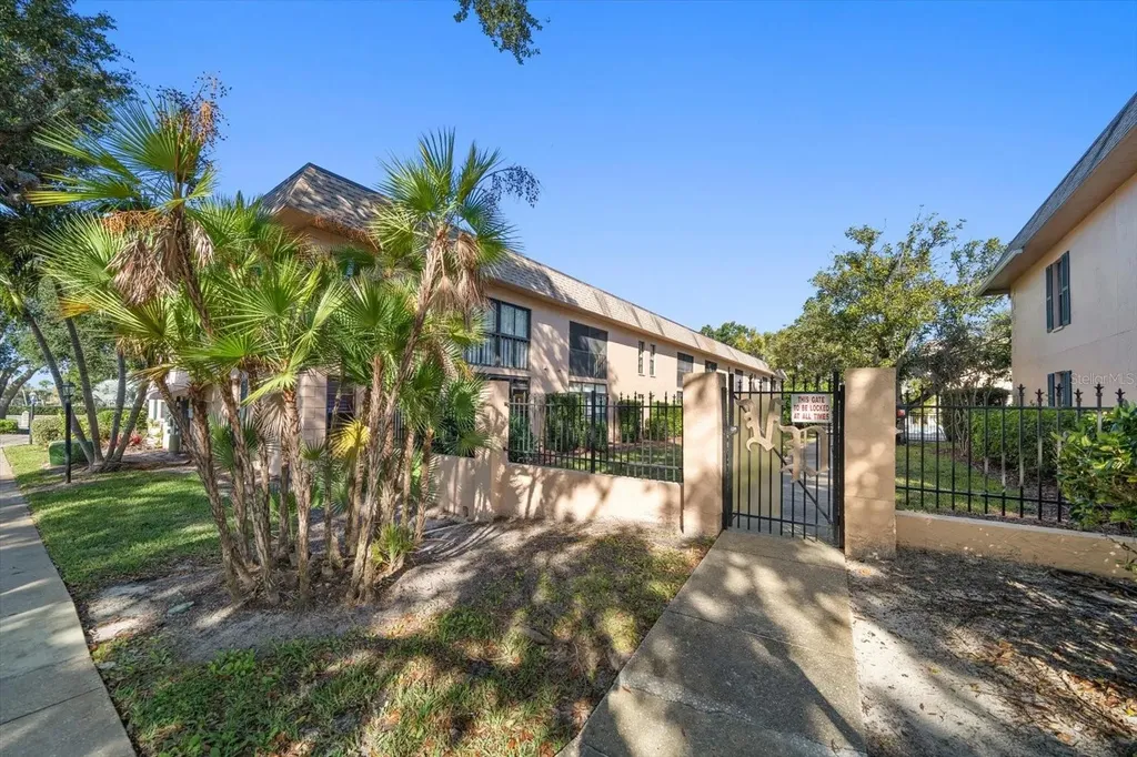 100 Grand Boulevard Tarpon Springs FL 34689