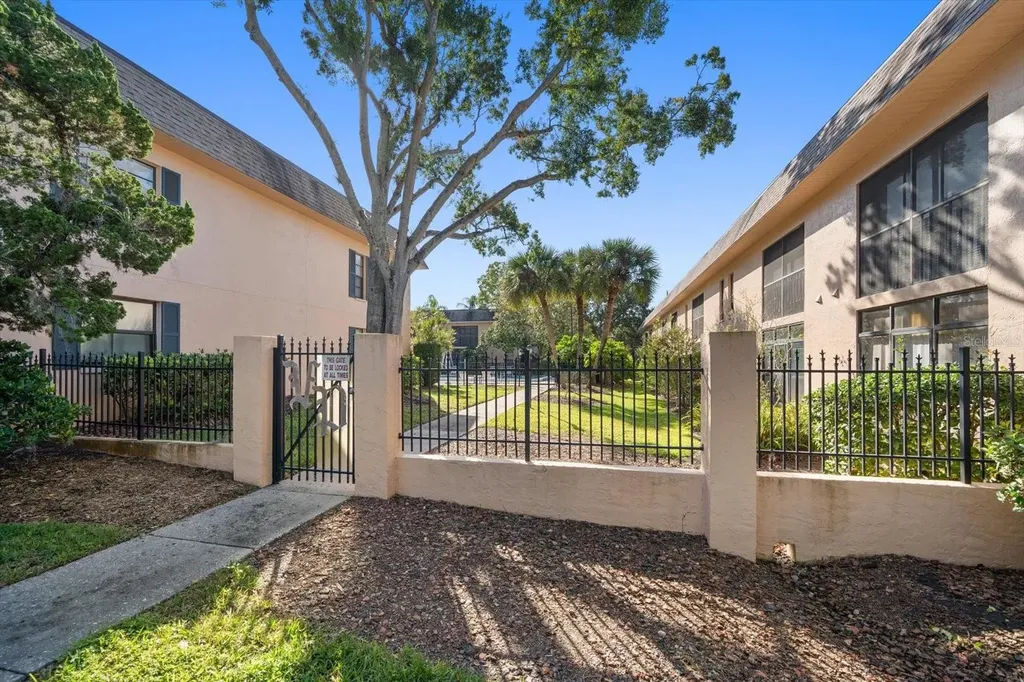100 Grand Boulevard Tarpon Springs FL 34689