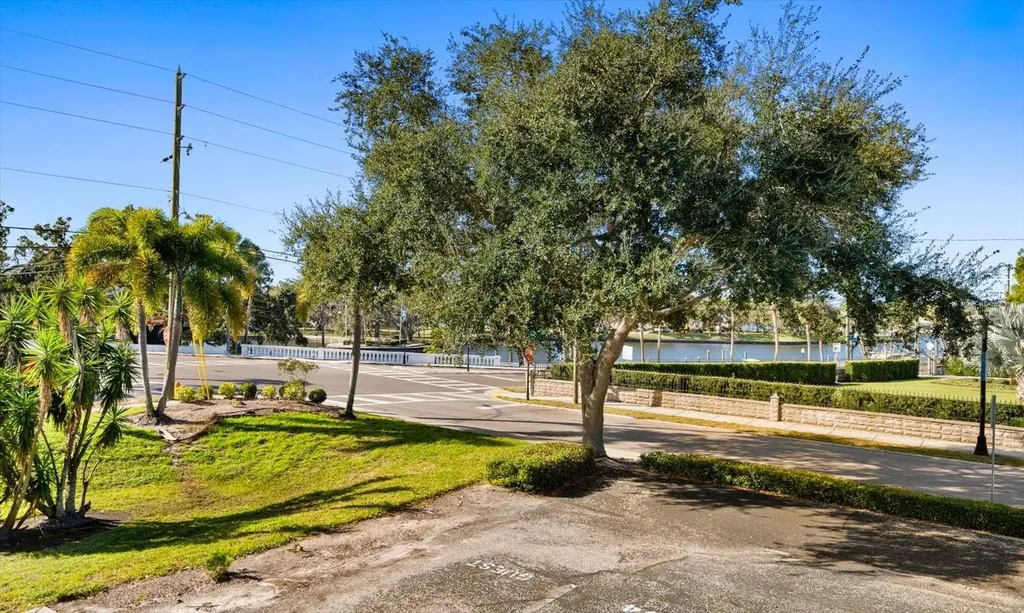 100 Grand Boulevard Tarpon Springs FL 34689