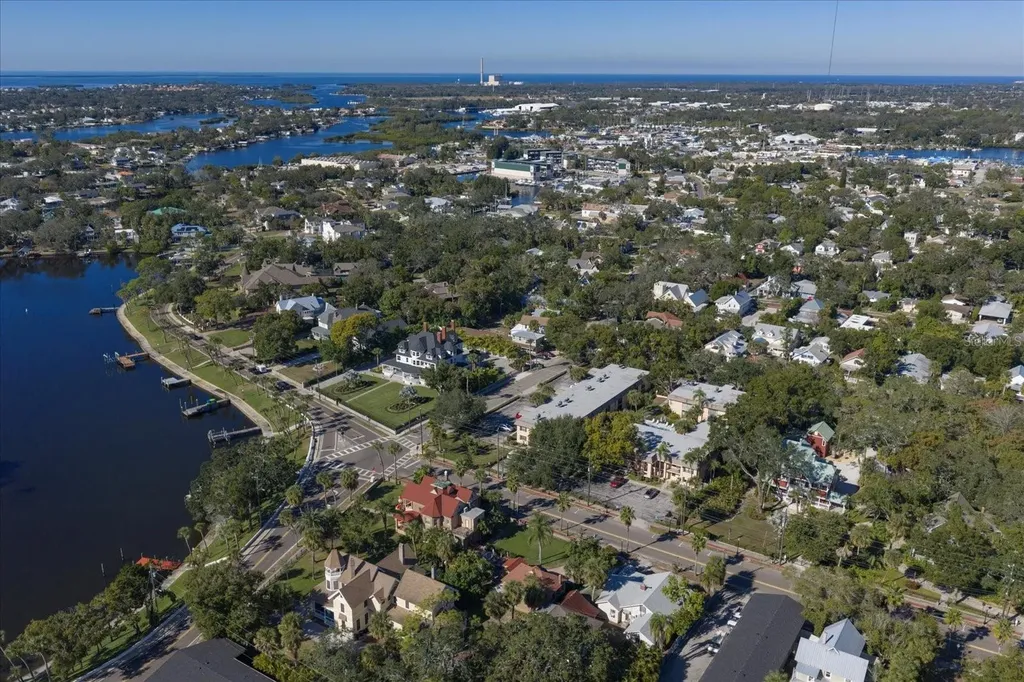 100 Grand Boulevard Tarpon Springs FL 34689