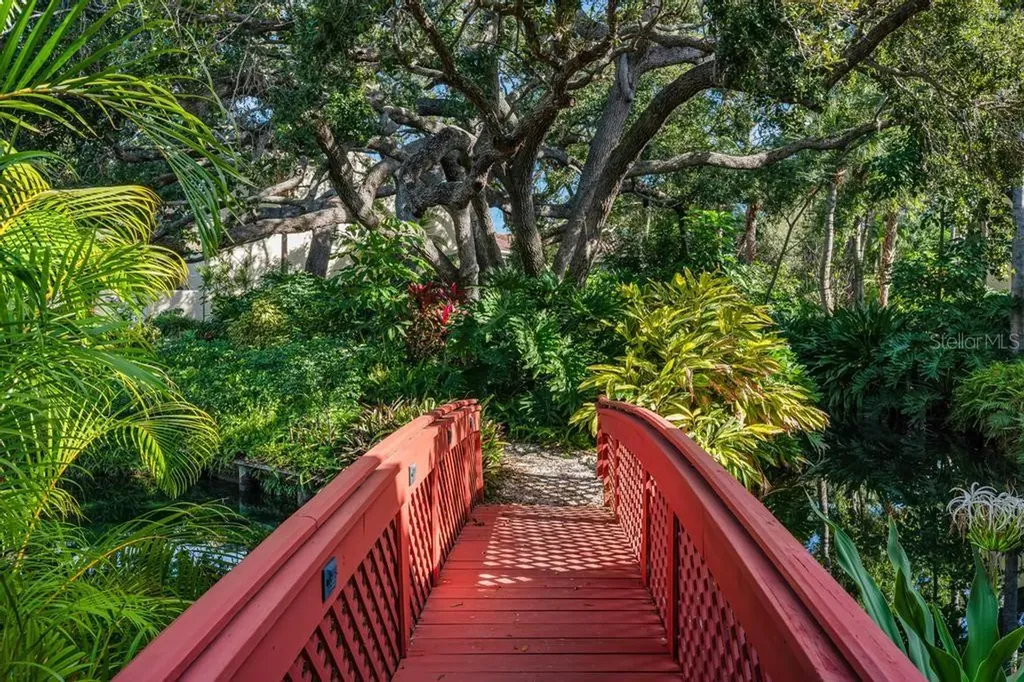 6101 W 34th Street W Bradenton FL 34210