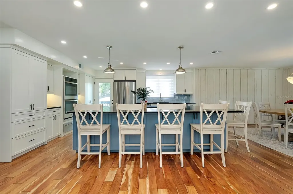 1089 Bayshore Drive Englewood FL 34223
