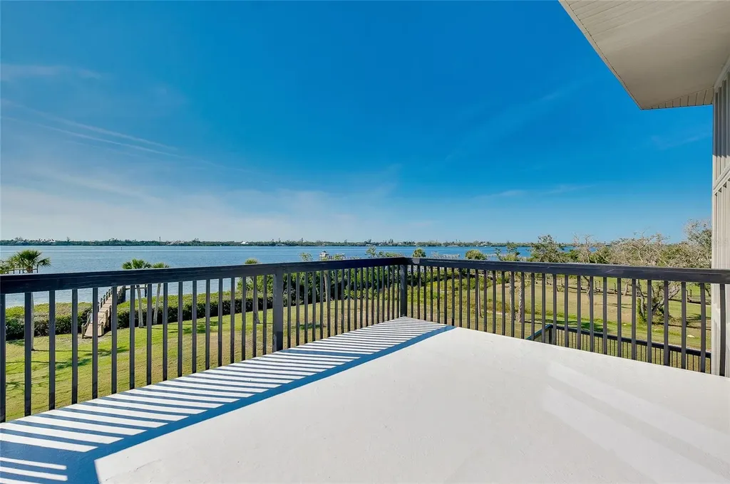 1089 Bayshore Drive Englewood FL 34223