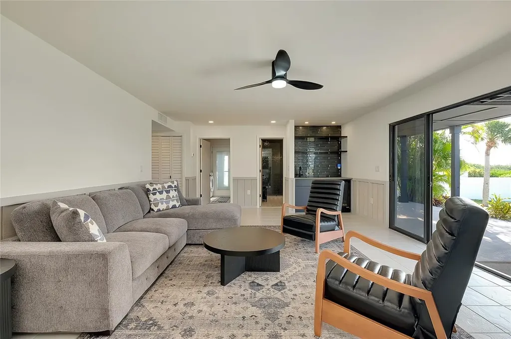 1089 Bayshore Drive Englewood FL 34223