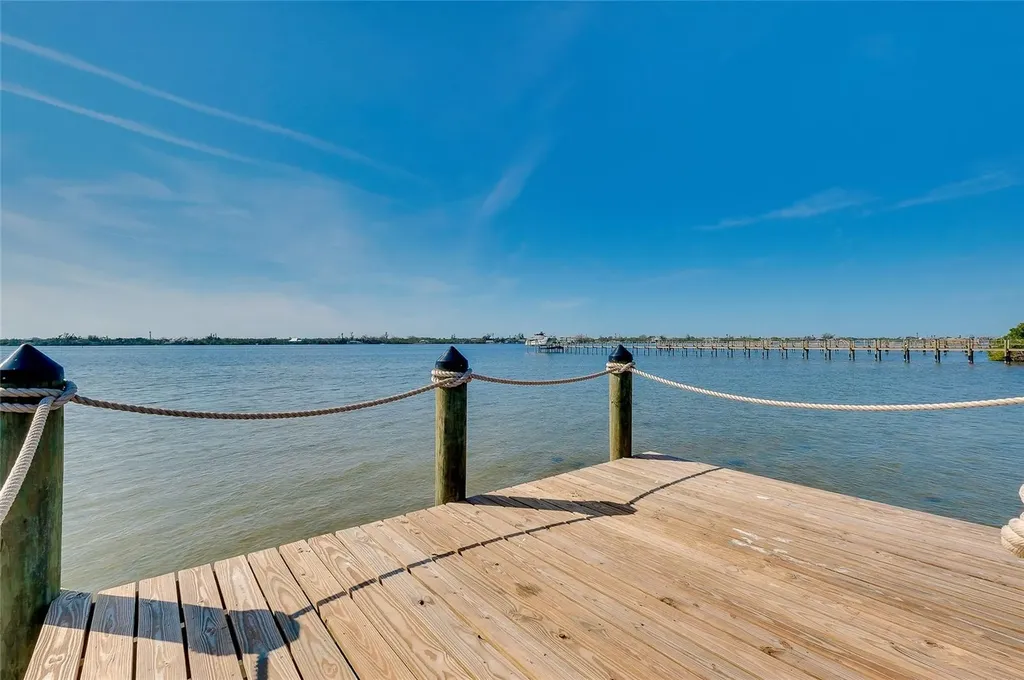 1089 Bayshore Drive Englewood FL 34223
