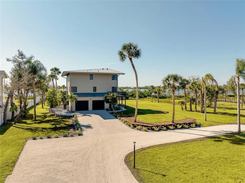 1089 Bayshore Drive Englewood FL 34223