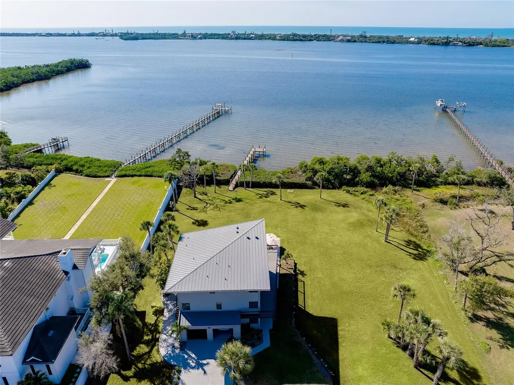 1089 Bayshore Drive Englewood FL 34223