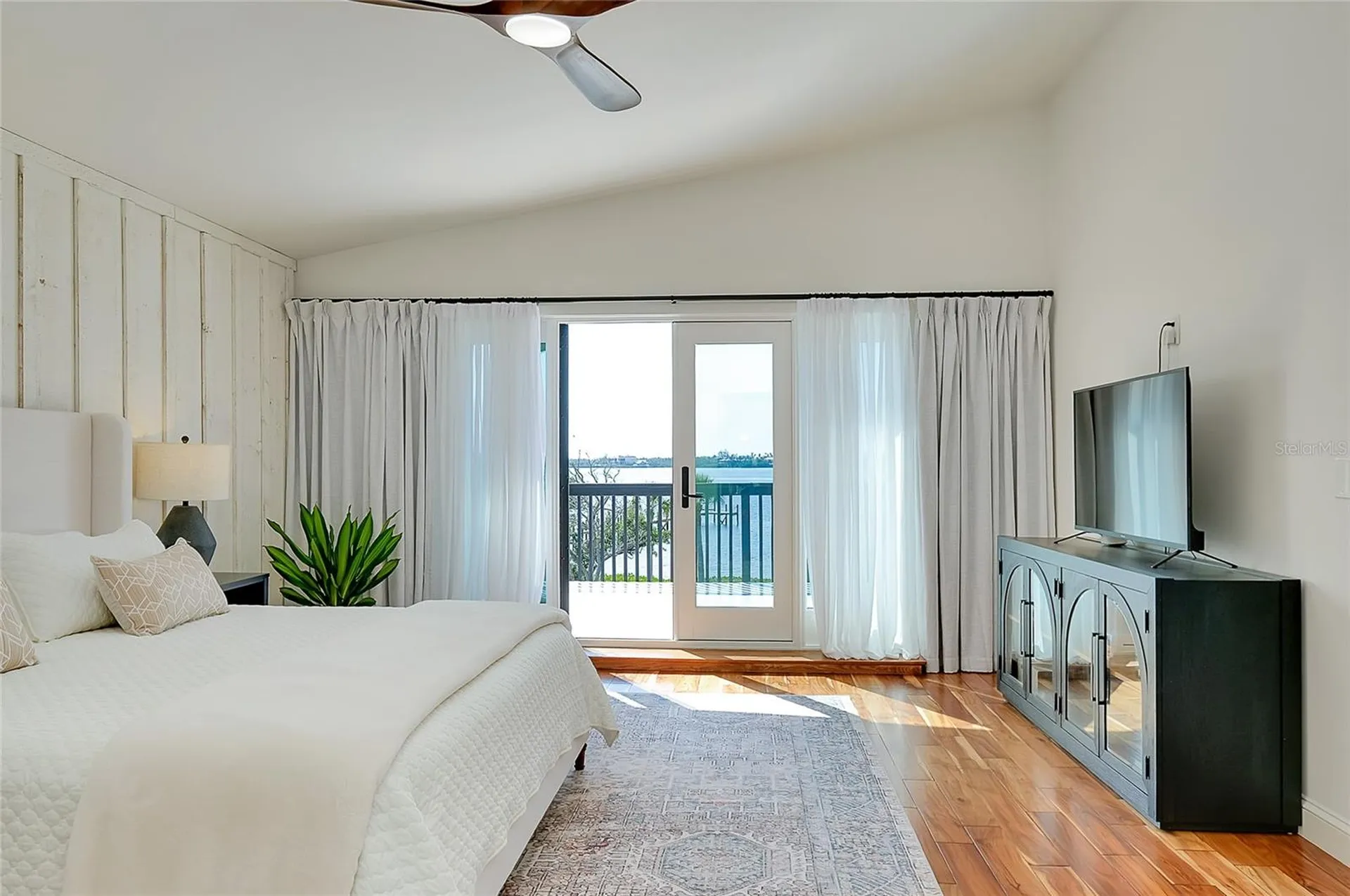 1089 Bayshore Drive Englewood FL 34223