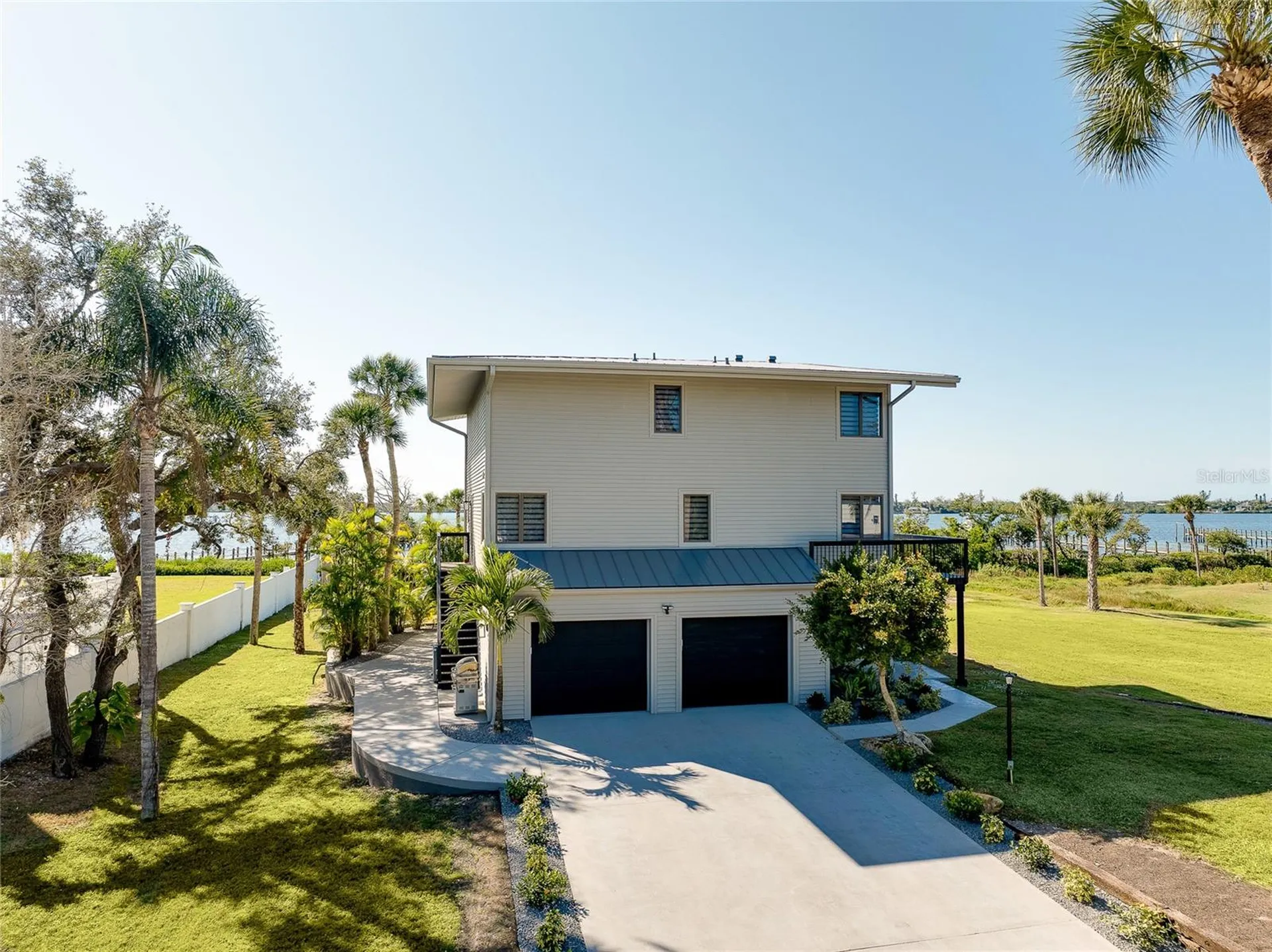 1089 Bayshore Drive Englewood FL 34223