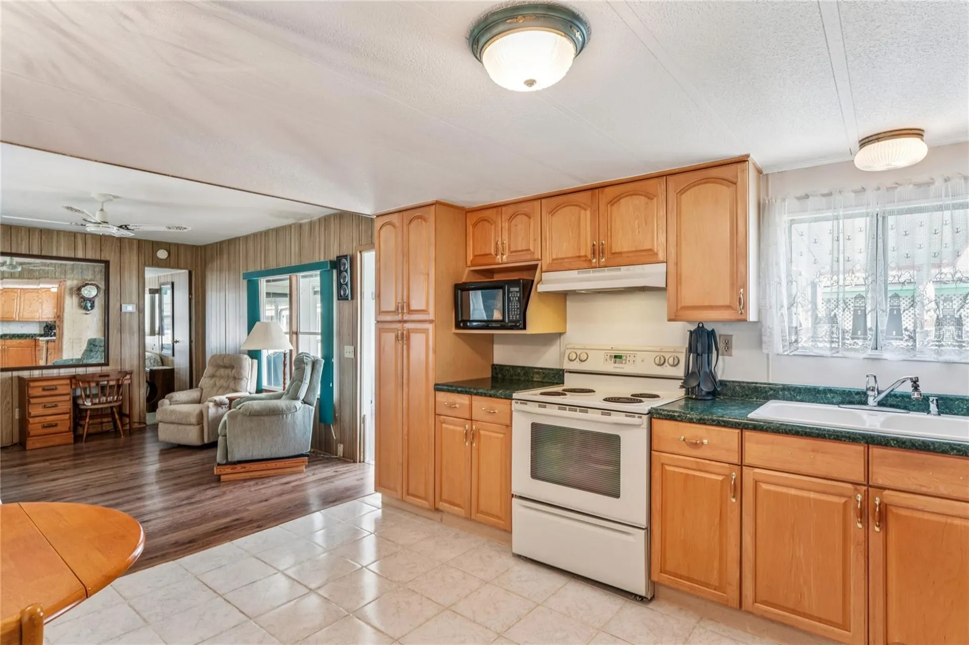 38536 Remora Avenue Zephyrhills FL 33542