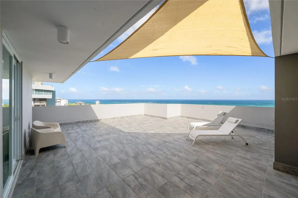 4123 Isla Verde Ave, Waldorf Tower Carolina PR 00979