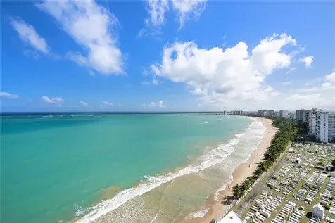 4123 Isla Verde Ave, Waldorf Tower Carolina PR 00979