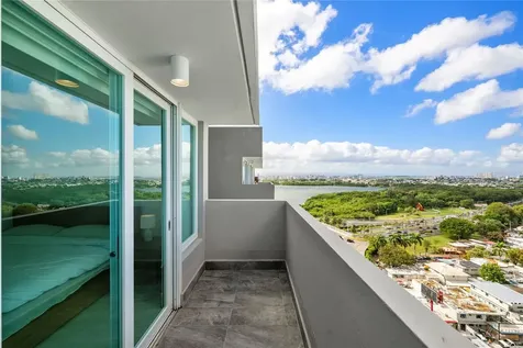 4123 Isla Verde Ave, Waldorf Tower Carolina PR 00979