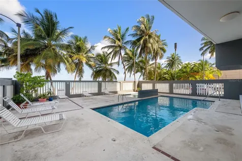 4123 Isla Verde Ave, Waldorf Tower Carolina PR 00979
