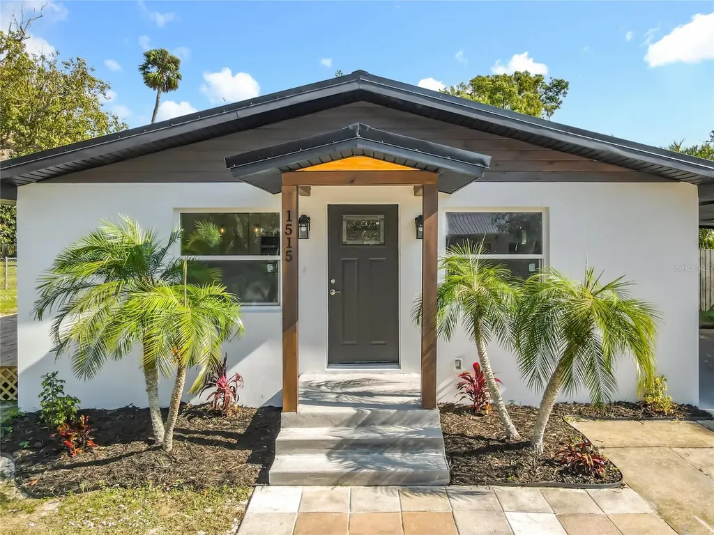 1515 Live Oak Street New Smyrna Beach FL 32168