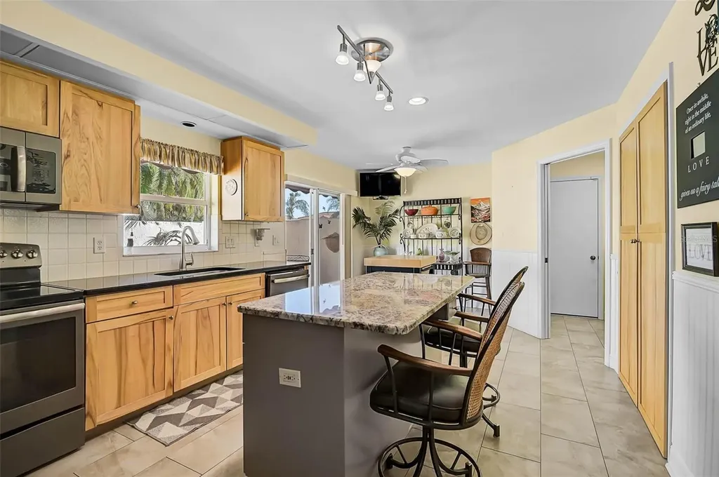 4041 Murfield Drive E Bradenton FL 34203