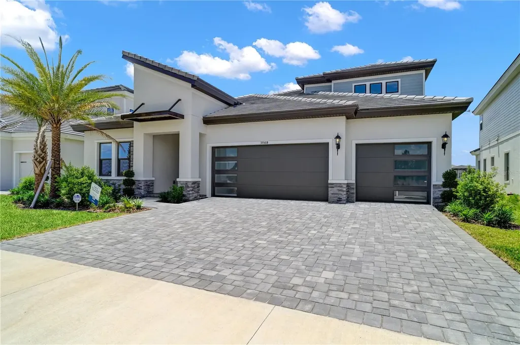 35564 Big Hawk Drive Zephyrhills FL 33541