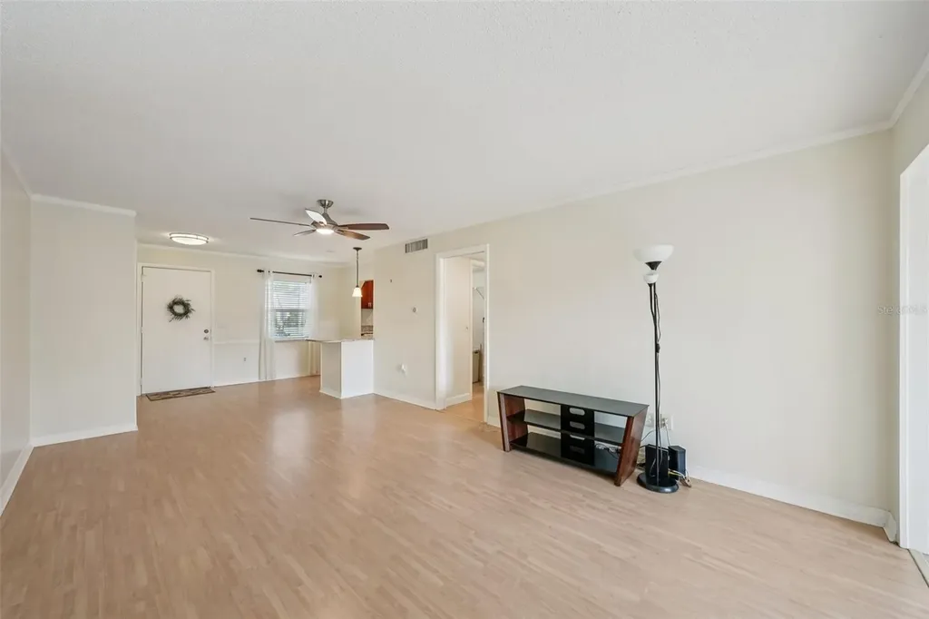 404 Cordova Green Seminole FL 33777