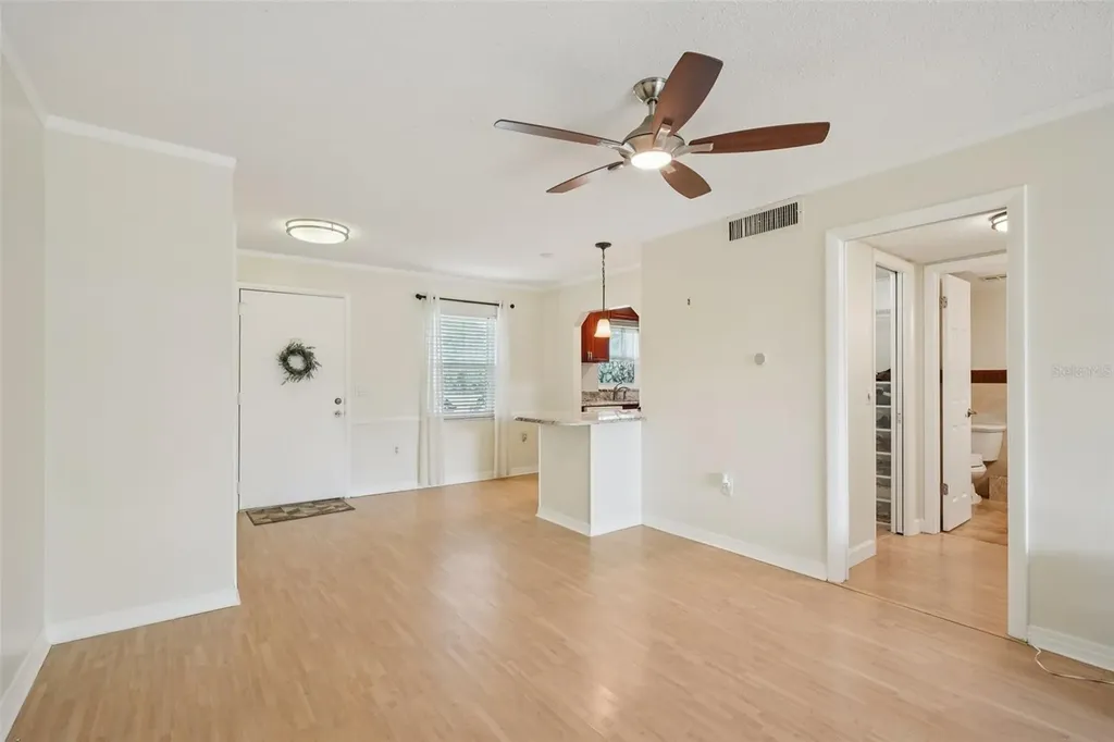 404 Cordova Green Seminole FL 33777