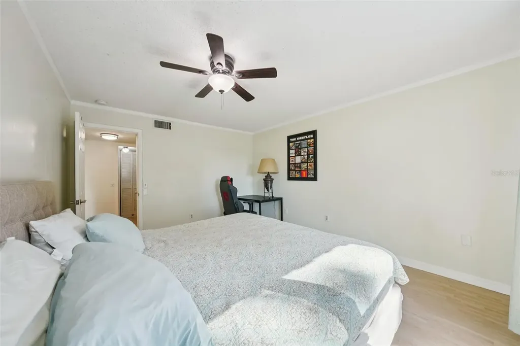 404 Cordova Green Seminole FL 33777