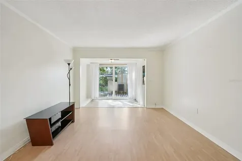 404 Cordova Green Seminole FL 33777
