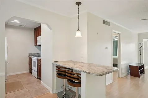 404 Cordova Green Seminole FL 33777