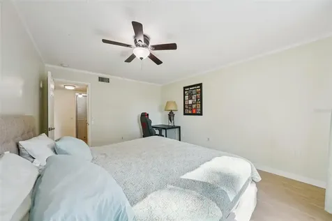 404 Cordova Green Seminole FL 33777