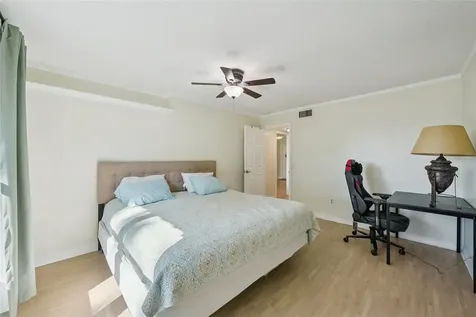 404 Cordova Green Seminole FL 33777
