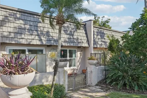 404 Cordova Green Seminole FL 33777
