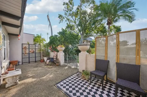 404 Cordova Green Seminole FL 33777