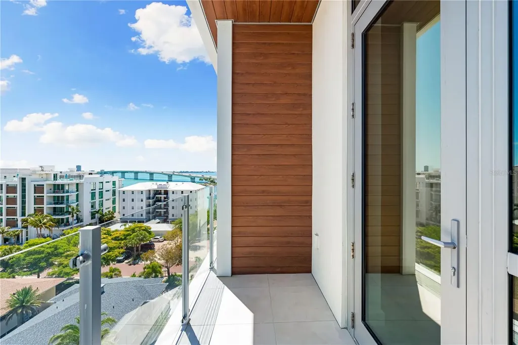 111 Golden Gate Sarasota FL 34236