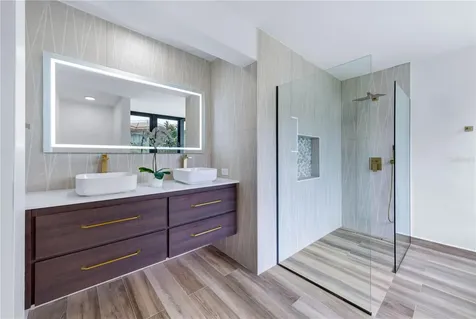 15 San Isaac Street San Juan PR 00927