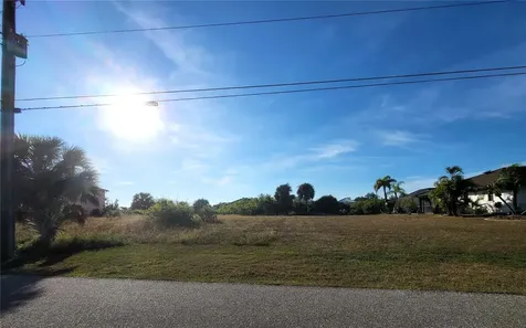 9620 President Circle Port Charlotte FL 33981