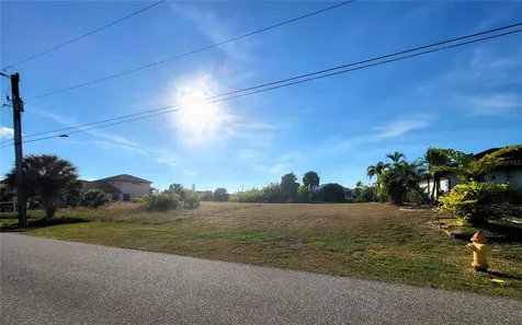 9620 President Circle Port Charlotte FL 33981