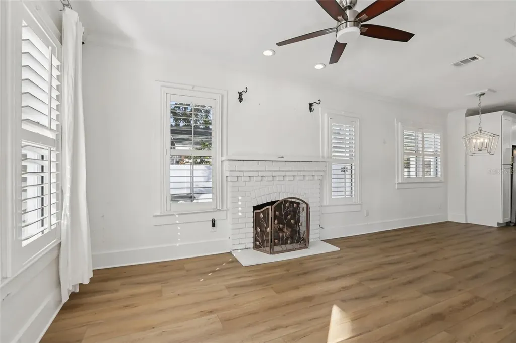 416 Wildwood Way Belleair FL 33756
