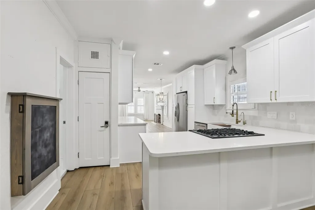 416 Wildwood Way Belleair FL 33756
