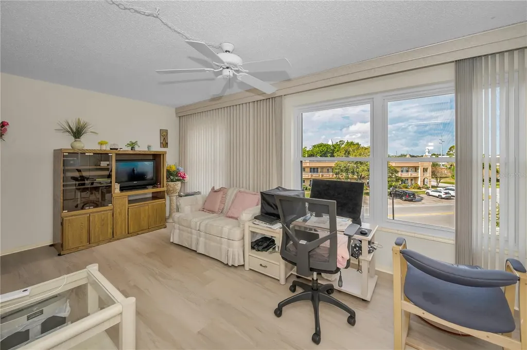 2358 Ecuadorian Way Clearwater FL 33763
