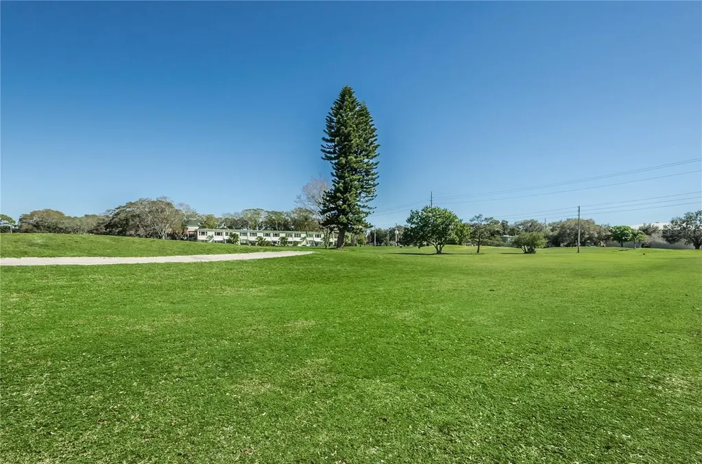 2358 Ecuadorian Way Clearwater FL 33763