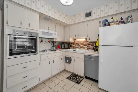 2358 Ecuadorian Way Clearwater FL 33763