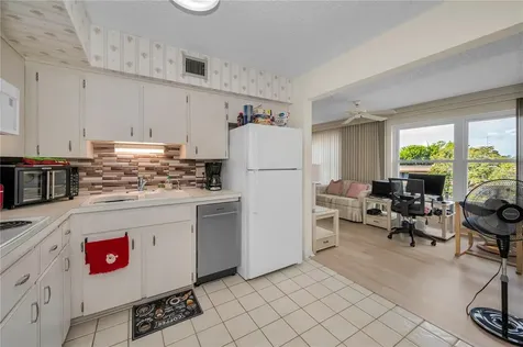 2358 Ecuadorian Way Clearwater FL 33763