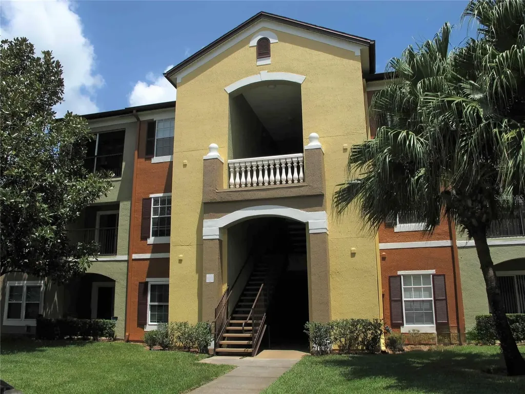 738 Crest Pines Drive Orlando FL 32828