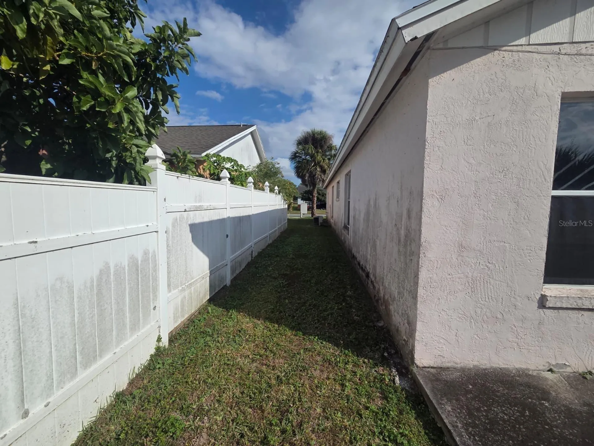 299 Indian Point Circle Kissimmee FL 34746